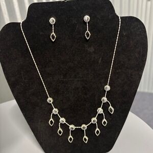 Onyx and Smokey‎ Blue Cats Eye Necklace and Earrings Set Silver Tone VTG Style